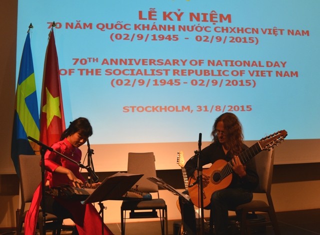 Đại sứ quán Việt Nam tại Thụy Điển tổ chức Lễ kỷ niệm 70 năm Quốc khánh nước CHXHCN Việt Nam - ảnh 3
